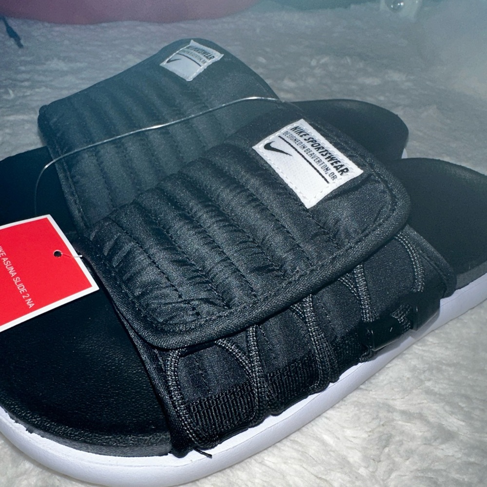 NIKE Asuna Slide. NWT
